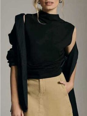 Mauve Black Sleeveless Mock Neck Sleeveless Top in Black